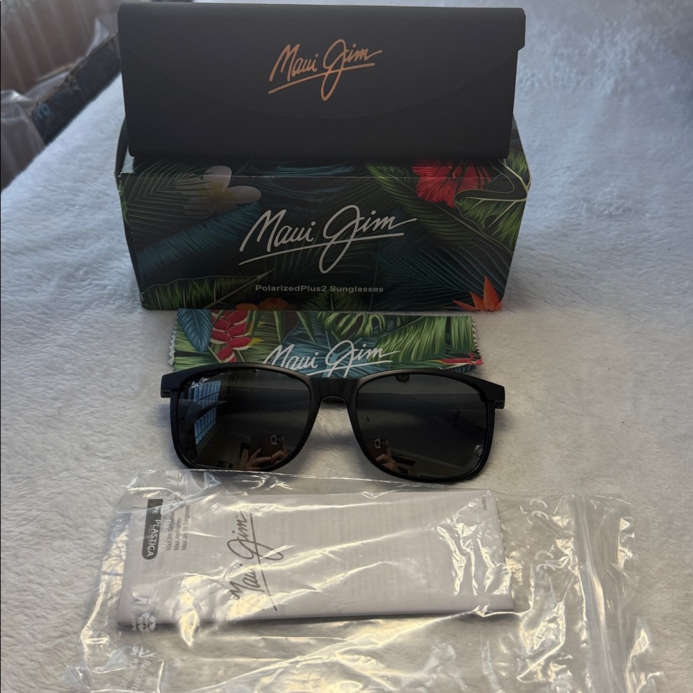 NWT Maui Jim Hulili Polarized Sunglasses Matte Black MJ0672S-001